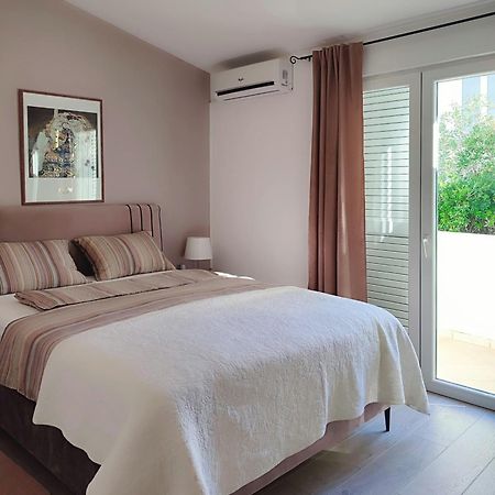 Apartments Divna Baška Voda Exteriör bild