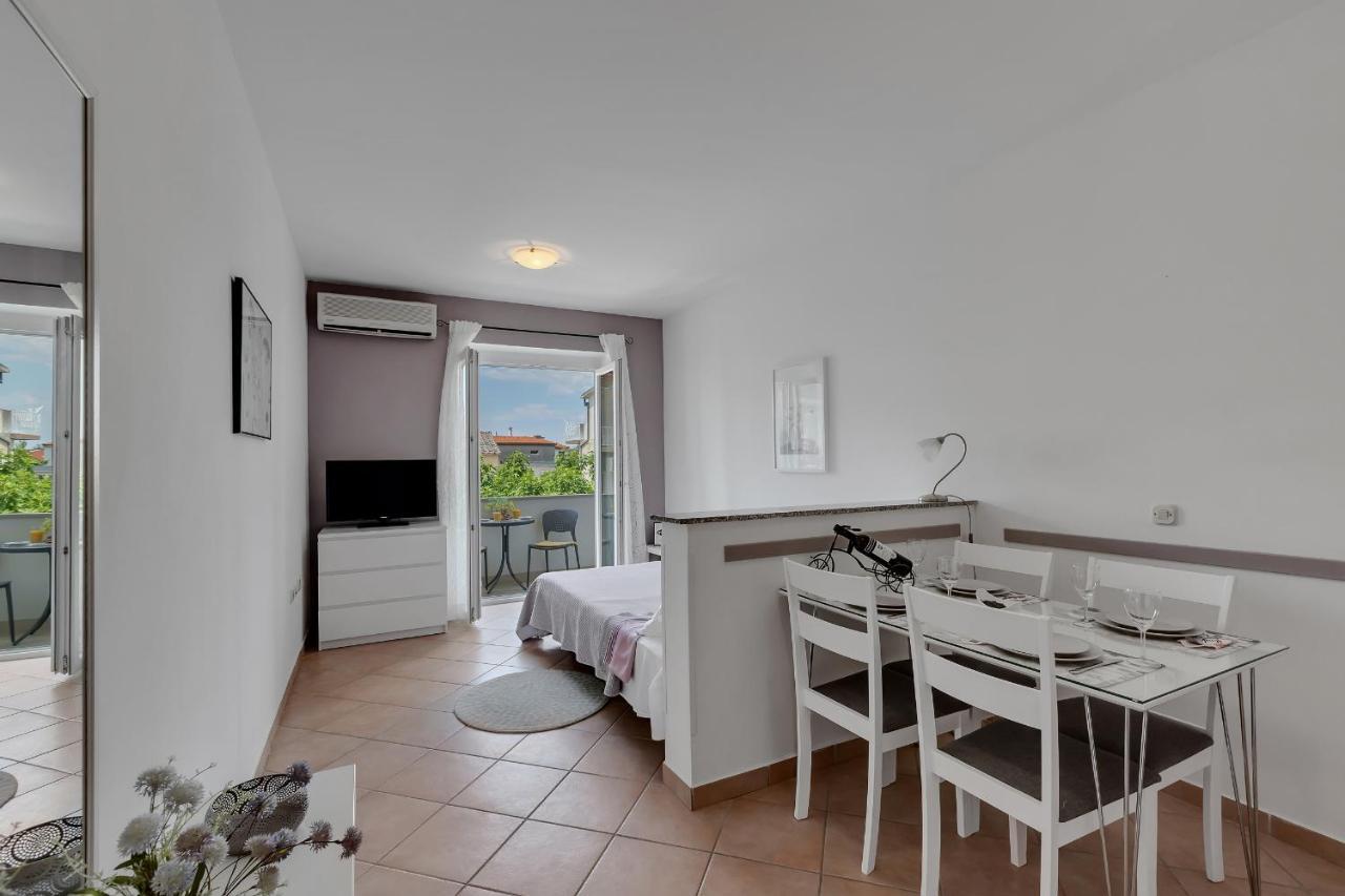 Apartments Divna Baška Voda Exteriör bild