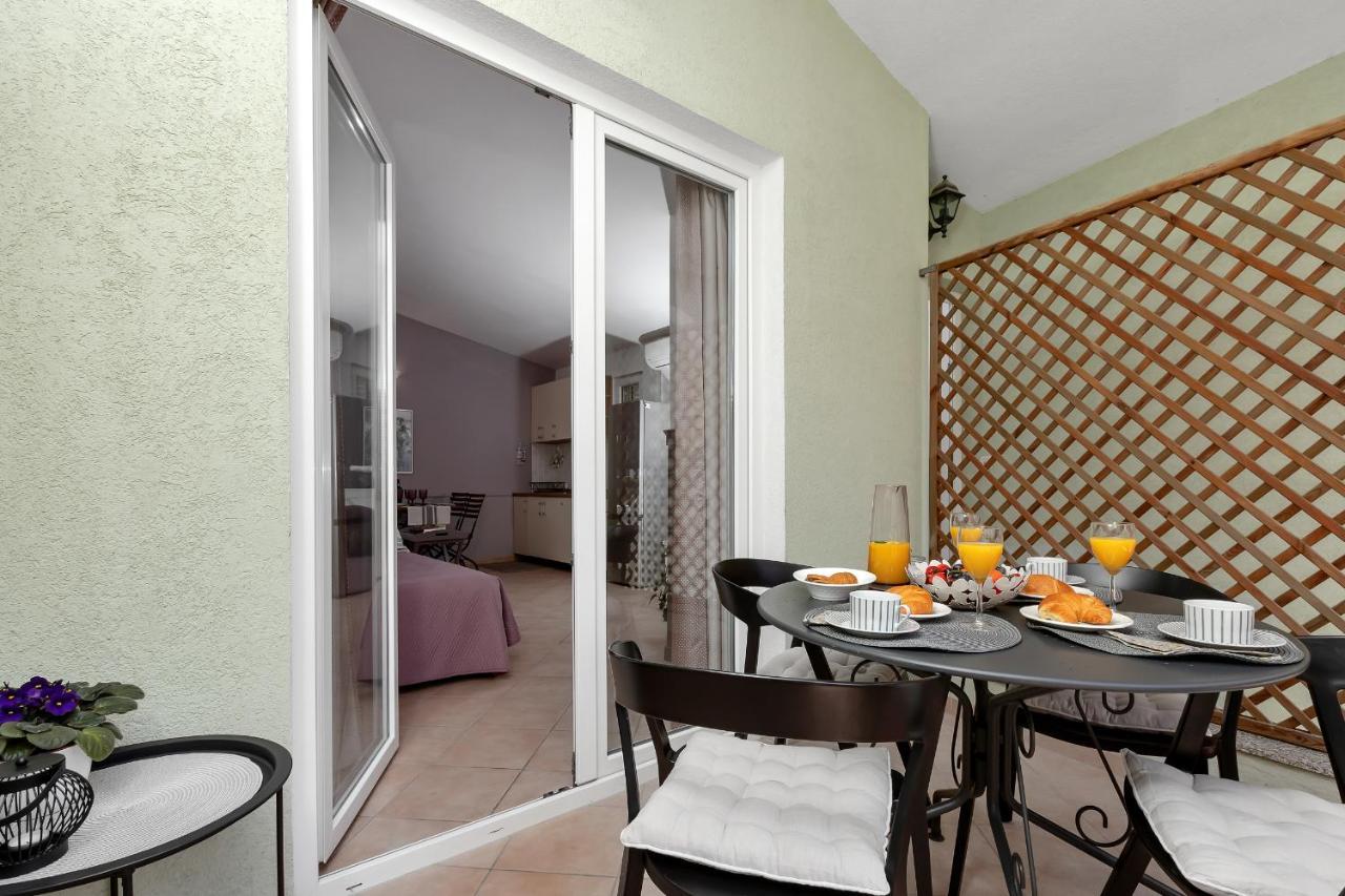 Apartments Divna Baška Voda Exteriör bild