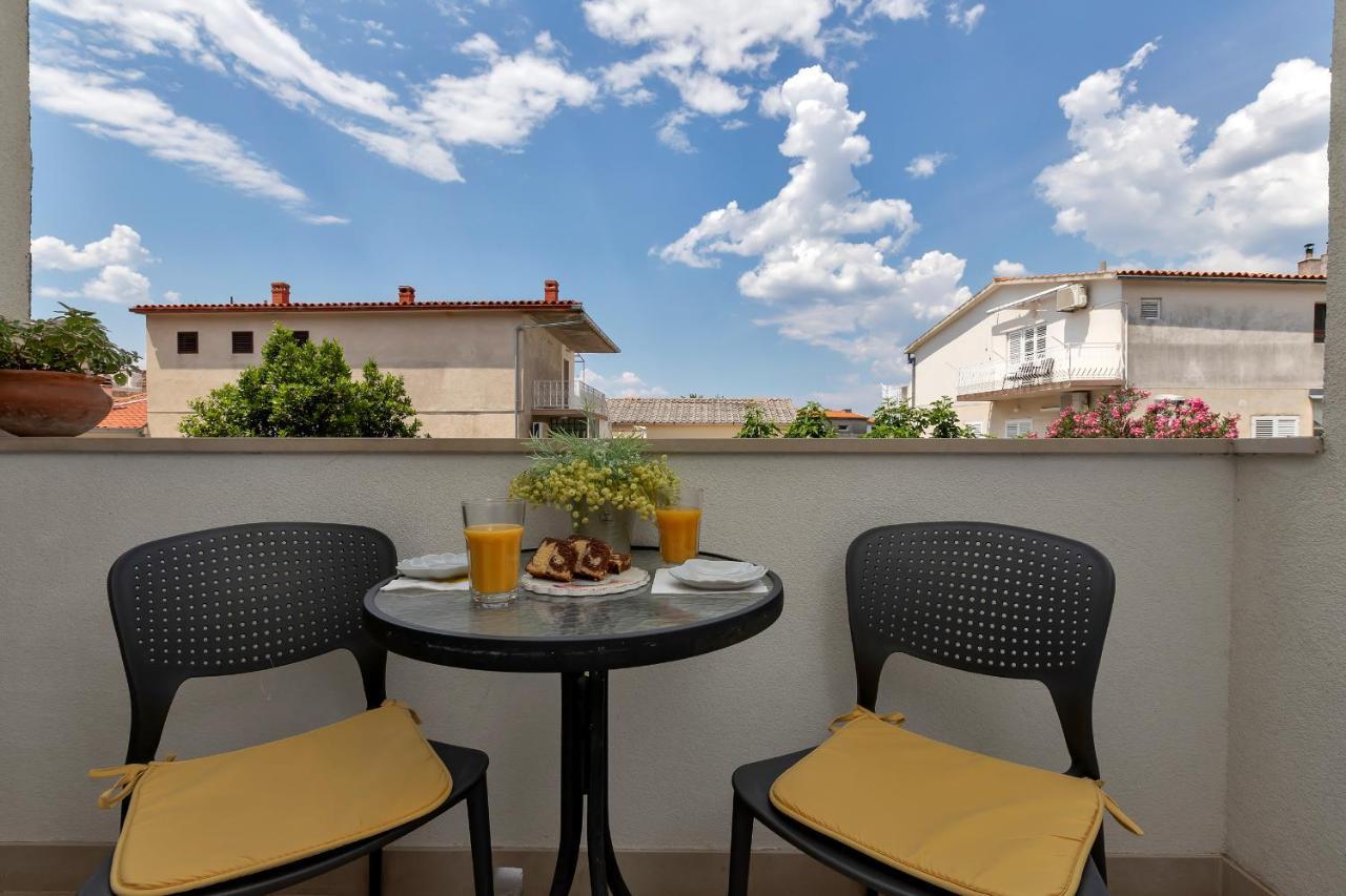 Apartments Divna Baška Voda Exteriör bild