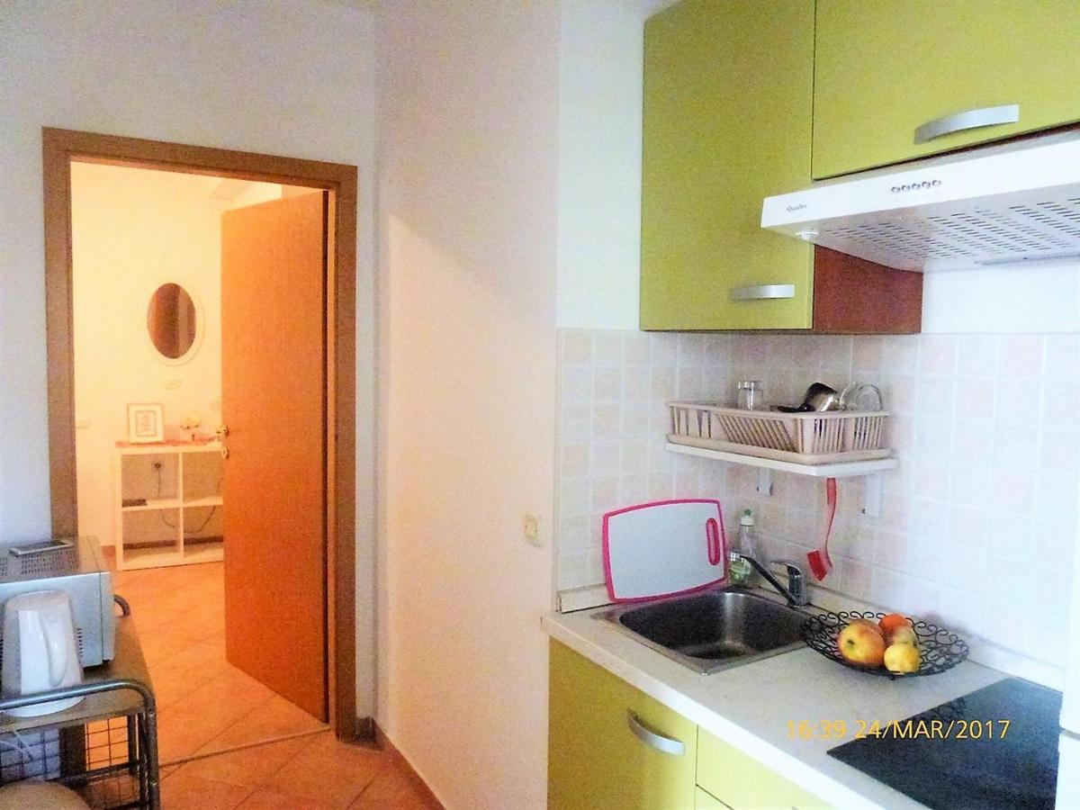 Apartments Divna Baška Voda Exteriör bild