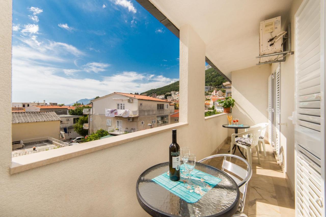 Apartments Divna Baška Voda Exteriör bild