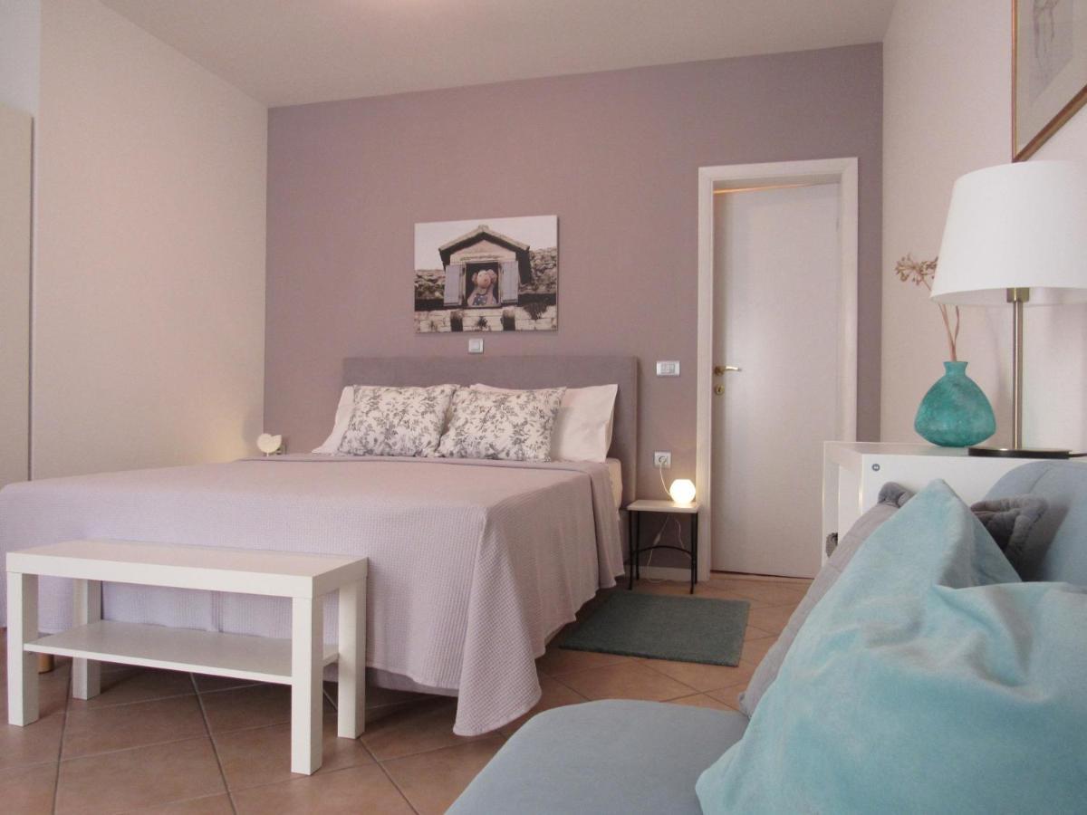 Apartments Divna Baška Voda Exteriör bild