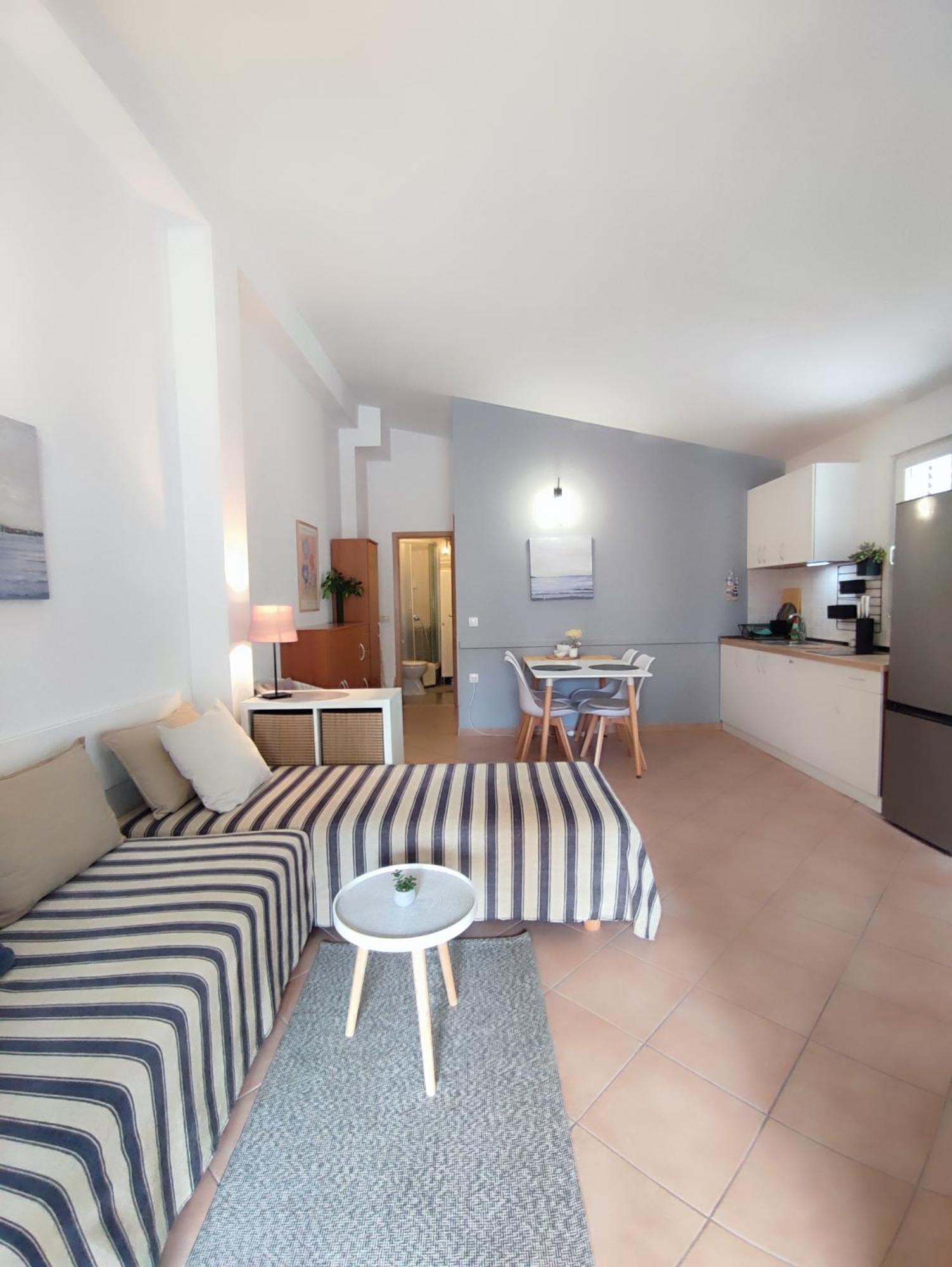 Apartments Divna Baška Voda Exteriör bild