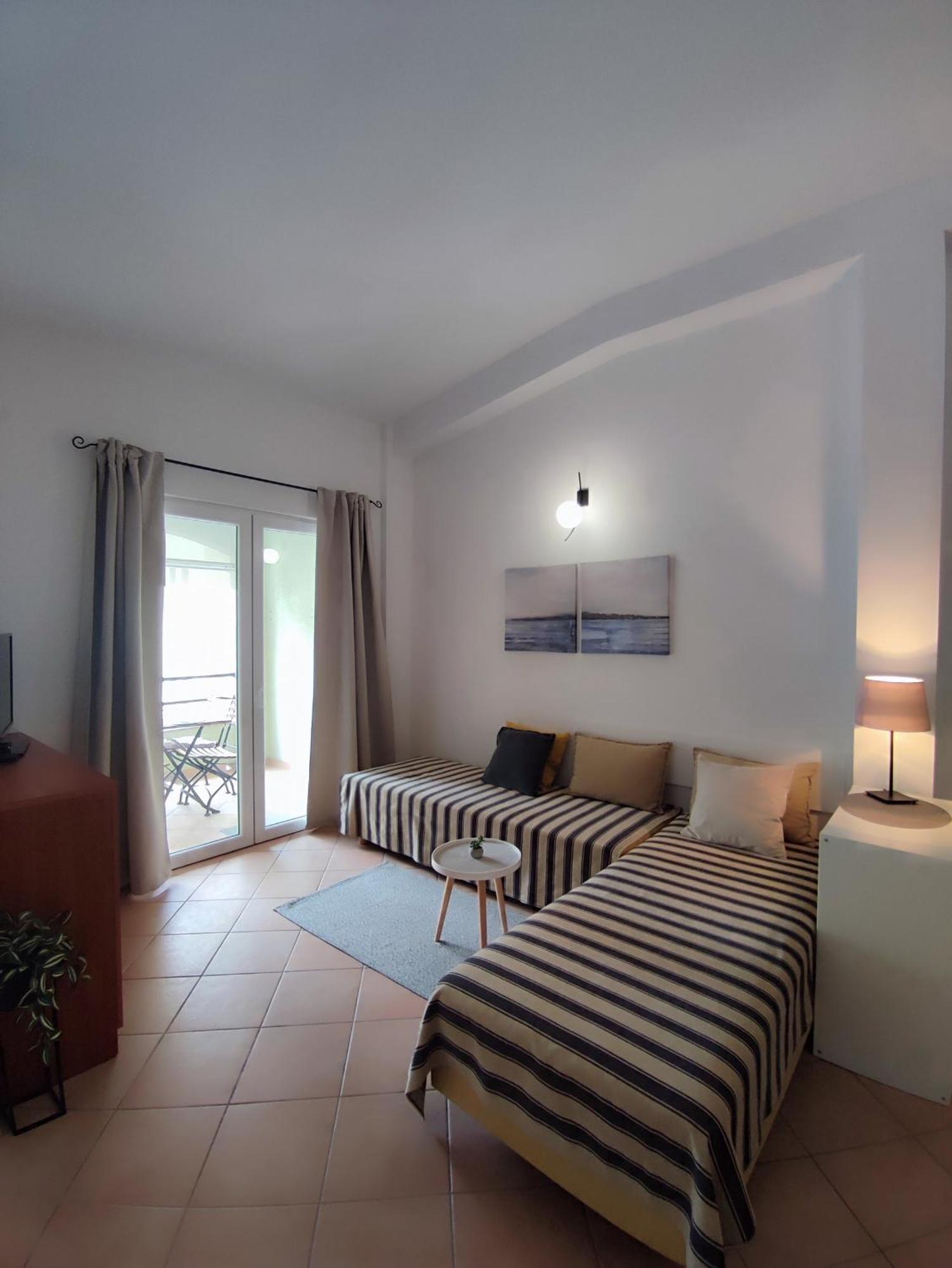 Apartments Divna Baška Voda Exteriör bild
