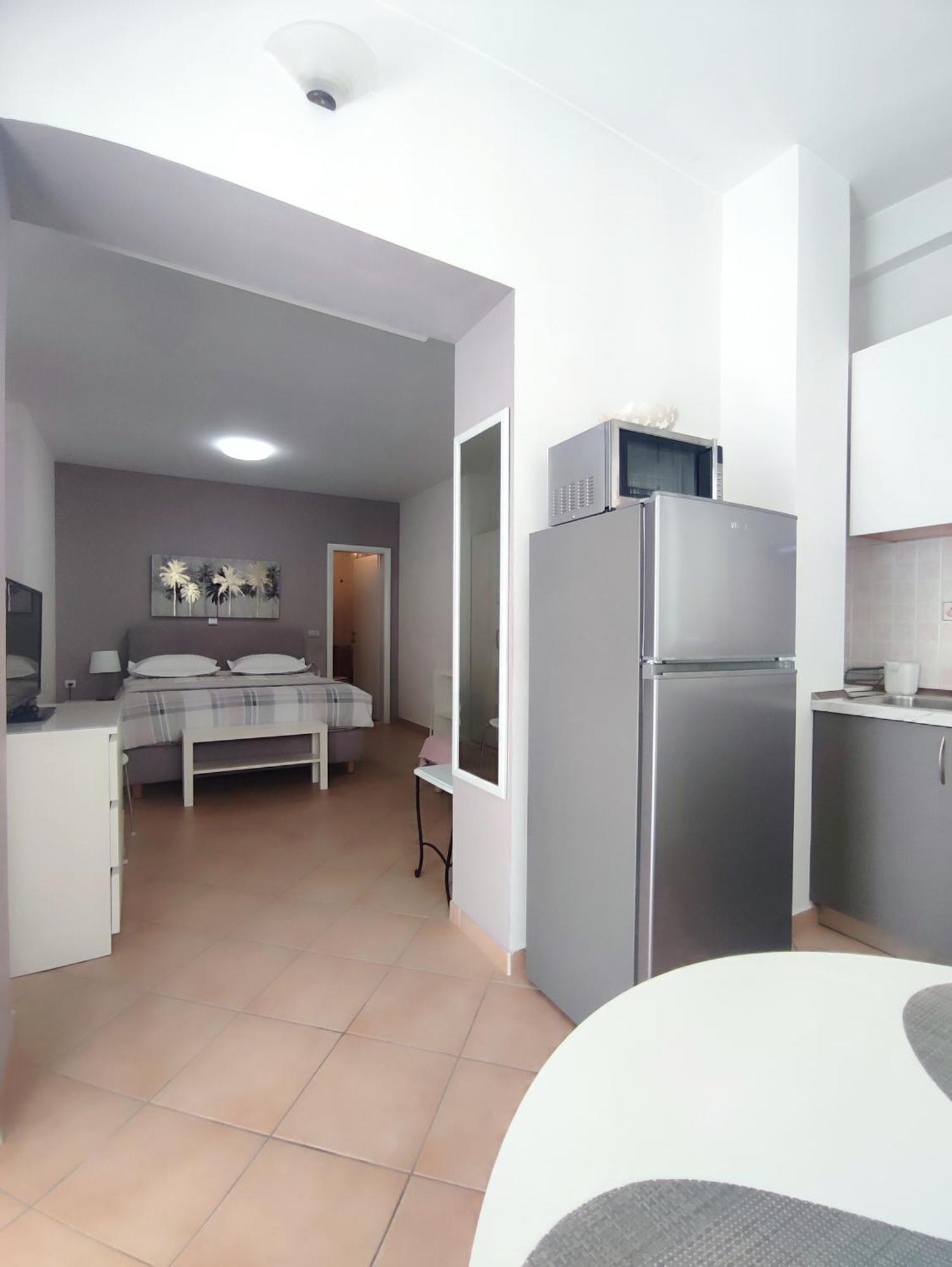 Apartments Divna Baška Voda Exteriör bild