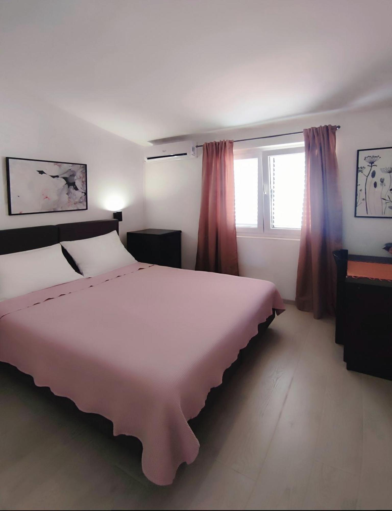 Apartments Divna Baška Voda Exteriör bild